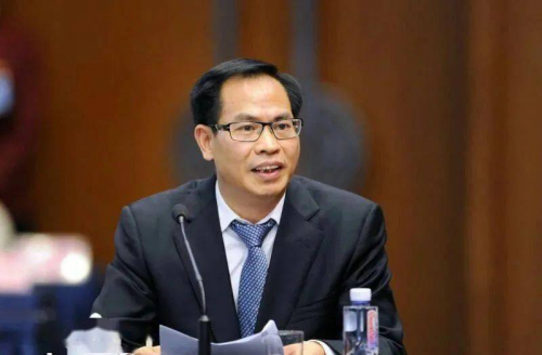 全國(guó)人大代表柯云峰：擴(kuò)雙通道藥房范圍，促M(fèi)TM慢病藥學(xué)服務(wù)升級(jí)